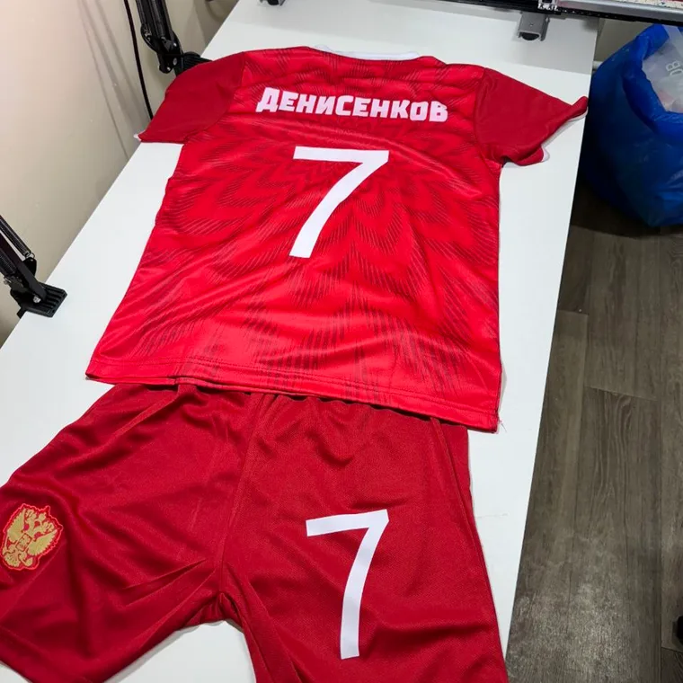 форма — Спортивная одежда